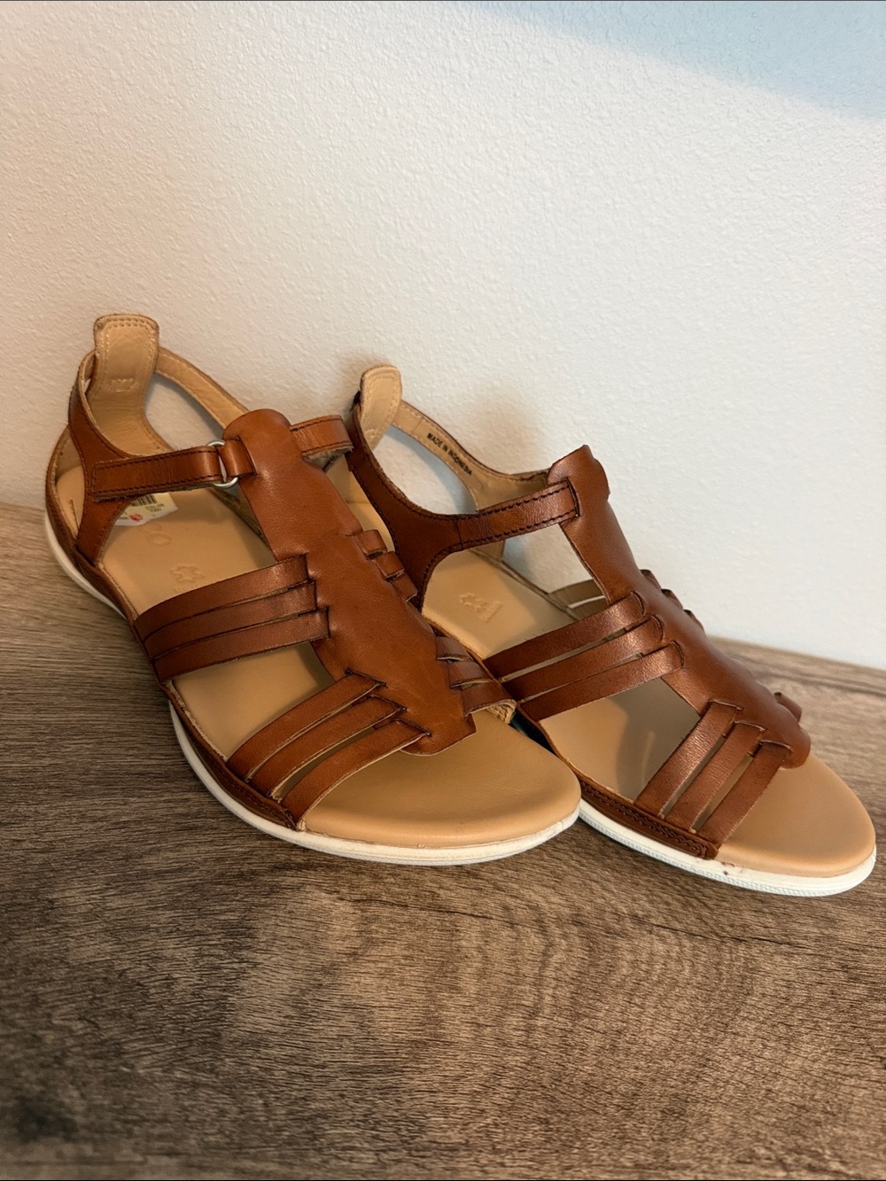 Ecco Flash Leather Flat Sandals